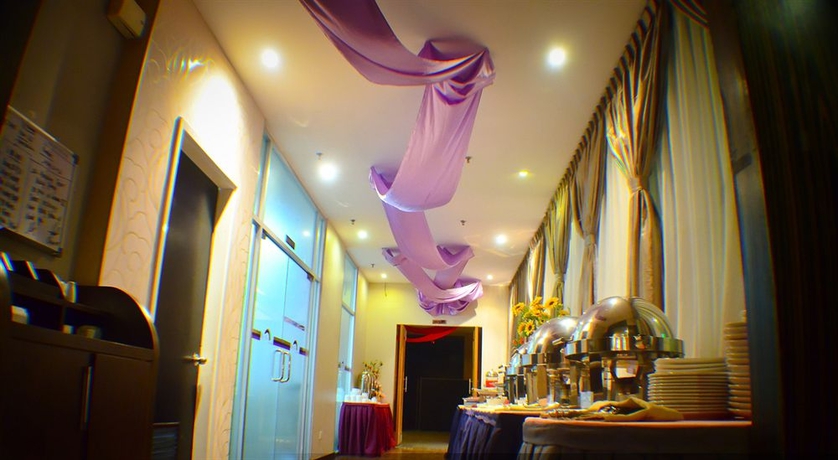 Imagen del bar/restaurante del Hotel Shervinton Executive Boutique. Foto 3