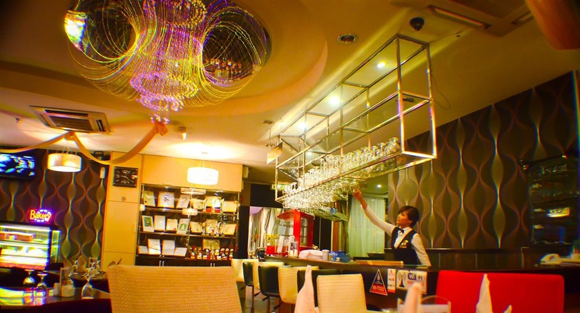 Imagen del bar/restaurante del Hotel Shervinton Executive Boutique. Foto 4