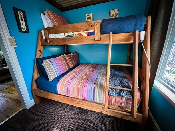 Imagen de la habitación del Hotel Sherwood Court. Foto 18