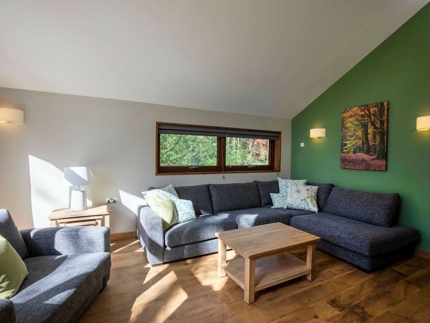 Imagen de los interiores del Hotel Sherwood Forest Golden Oak. Foto 12