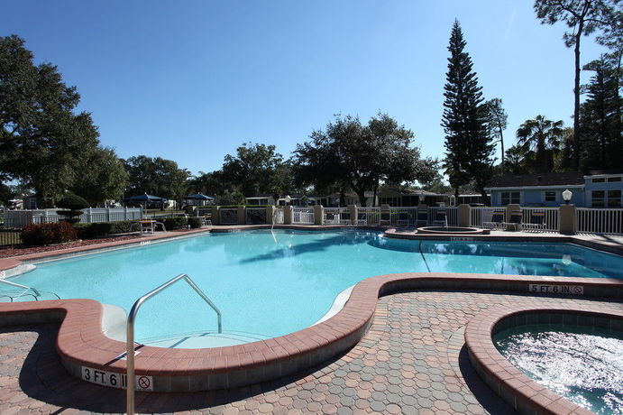 Imagen de los exteriores del Hotel Sherwood Forest Rv Resort. Foto 13