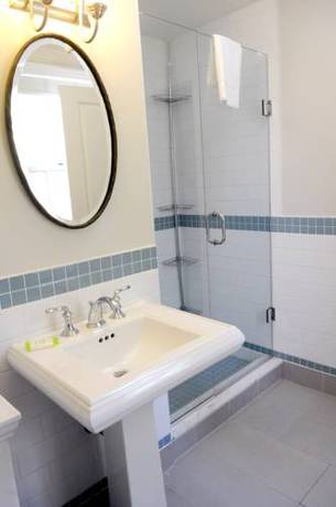 Imagen de la habitación del Hotel Sherwood Inn. Foto 7