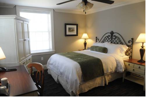 Imagen de la habitación del Hotel Sherwood Inn. Foto 13