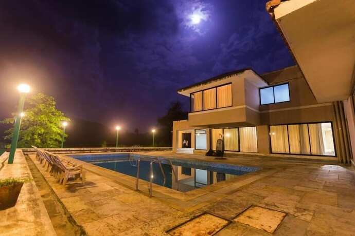 Imagen de la habitación del Hotel Shetty Farms. Foto 17