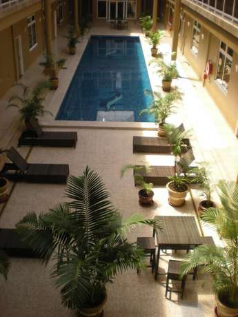 Imagen de la piscina del Hotel Sheva. Foto 20