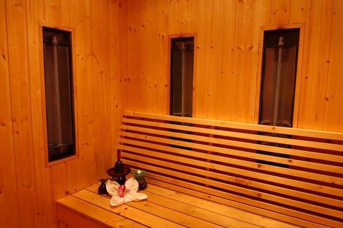 Imagen de la piscina del Hotel Shewe Wana Suite Resort. Foto 13