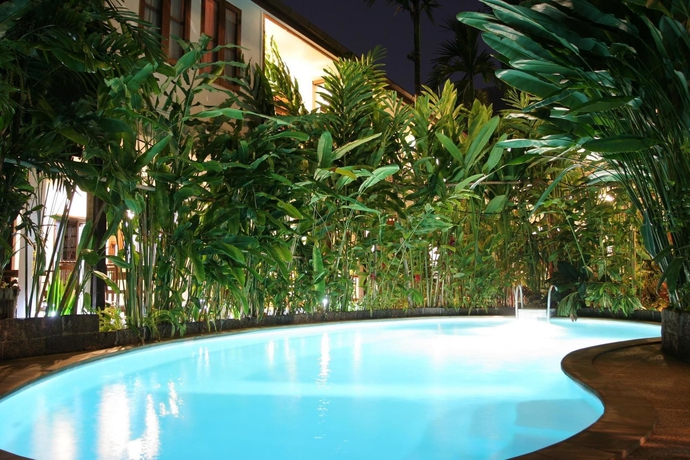 Imagen de la piscina del Hotel Shewe Wana Suite Resort. Foto 15