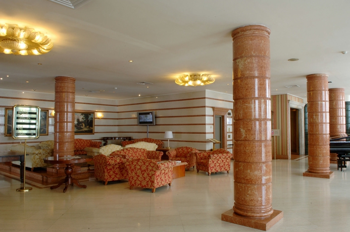 Imagen de los interiores del Hotel Shg Catullo. Foto 15