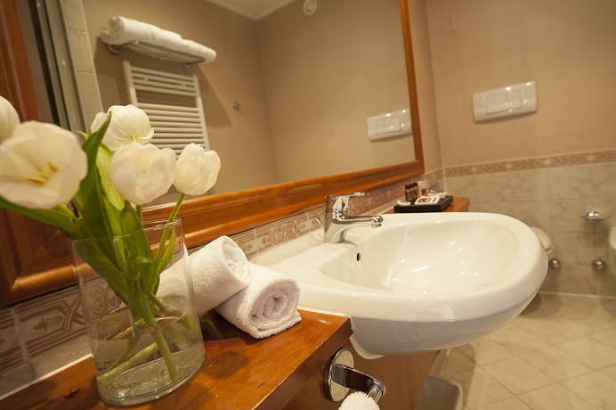 Imagen de la habitación del Hotel Shg De La Ville. Foto 4