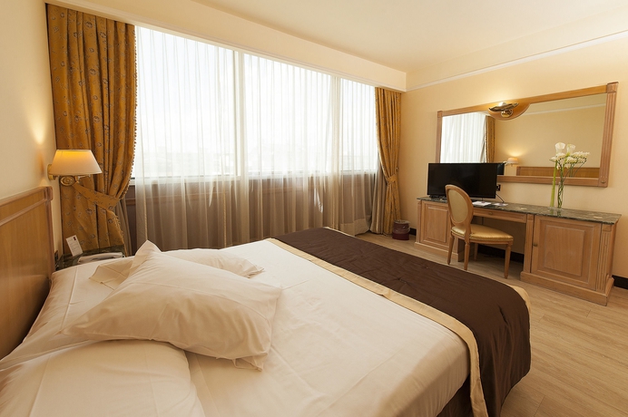 Imagen de la habitación del Hotel Shg De La Ville. Foto 6