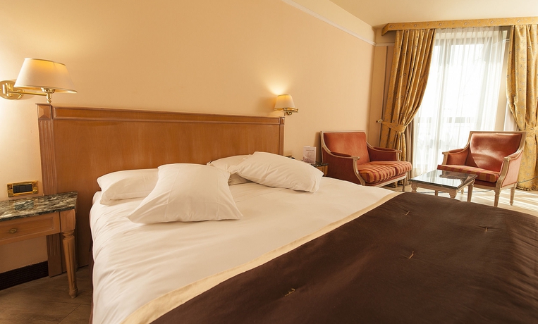 Imagen de la habitación del Hotel Shg De La Ville. Foto 9