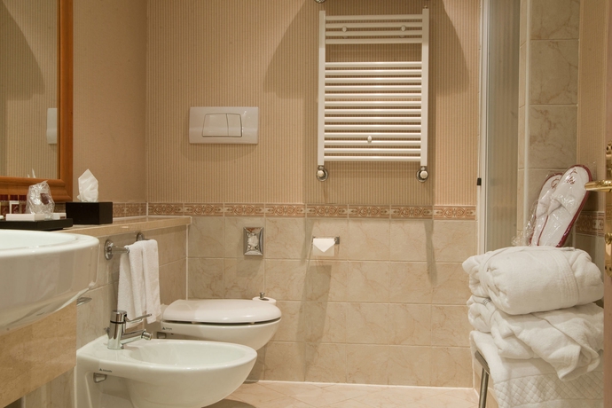 Imagen de la habitación del Hotel Shg De La Ville. Foto 12