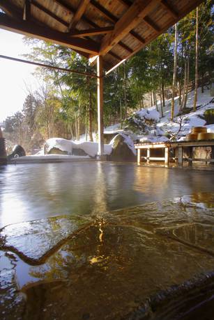 Imagen de la piscina del Hotel Shibu Onsen Sakaeya. Foto 19
