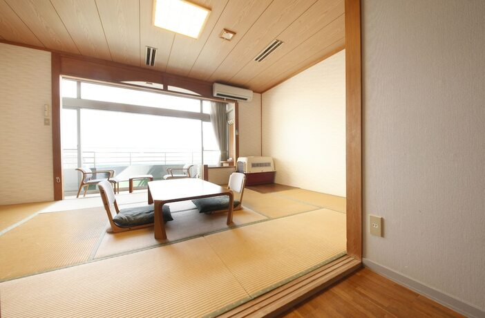 Imagen de la habitación del Hotel Shibugoe Onjuku. Foto 16