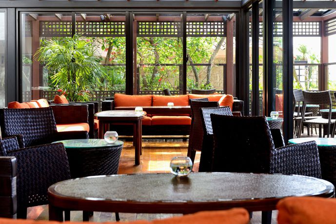 Imagen de los interiores del Hotel Shigira Bayside Suite Allamanda. Foto 10