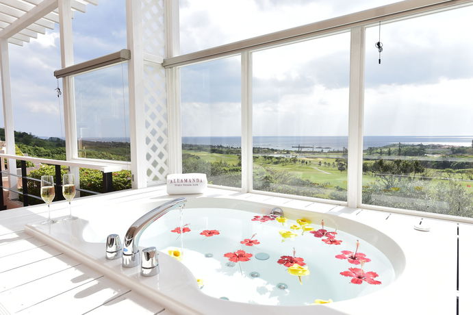 Imagen de los exteriores del Hotel Shigira Bayside Suite Allamanda. Foto 8