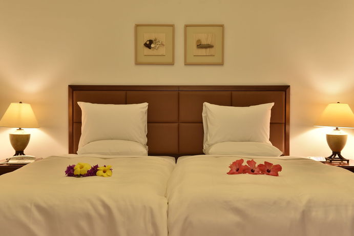 Imagen de la piscina del Hotel Shigira Bayside Suite Allamanda. Foto 16