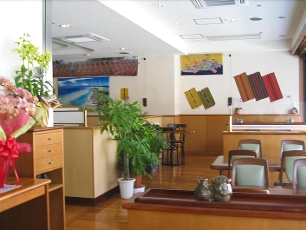 Imagen del bar/restaurante del Hotel Shiisar Inn Naha. Foto 4