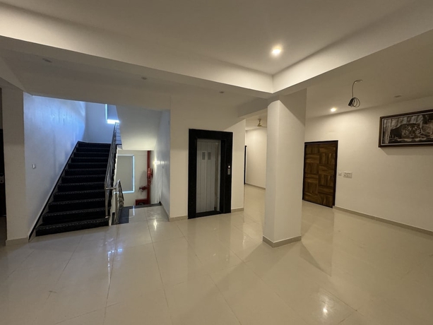 Imagen de los interiores del Hotel Shikaar Inn. Foto 11