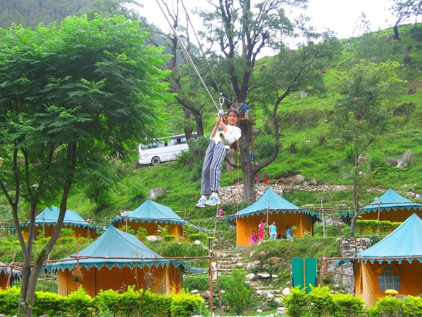 Imagen de los exteriores del Hotel Shikhar Nature Resort. Foto 8