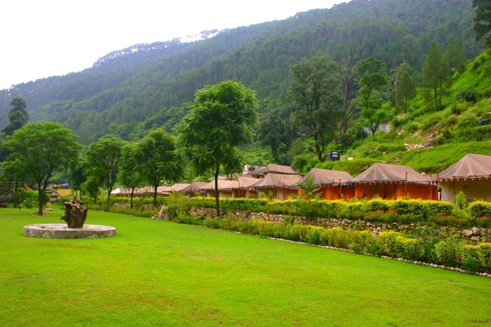 Imagen de los exteriores del Hotel Shikhar Nature Resort. Foto 12