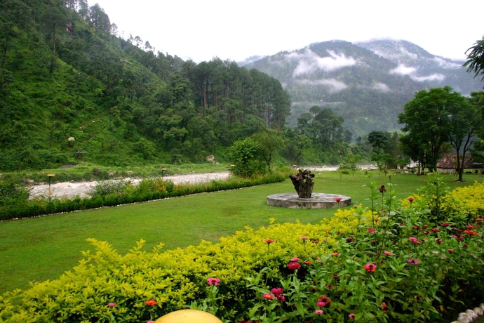 Imagen de los exteriores del Hotel Shikhar Nature Resort. Foto 16