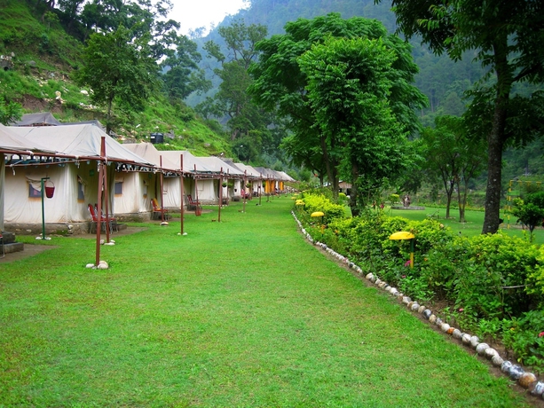 Imagen de los exteriores del Hotel Shikhar Nature Resort. Foto 18