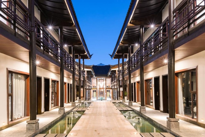 Imagen de los interiores del Hotel Shilily Travelling Lugu Lake. Foto 19