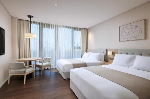Imagen de la habitación del Hotel Shilla Stay Plus Iho Tewoo Ocean Front. Foto 11