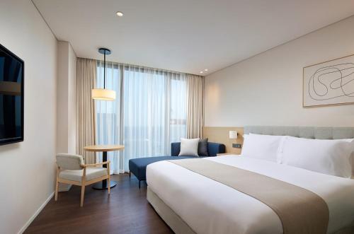 Imagen de la habitación del Hotel Shilla Stay Plus Iho Tewoo Ocean Front. Foto 13