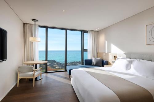 Imagen de la habitación del Hotel Shilla Stay Plus Iho Tewoo Ocean Front. Foto 15