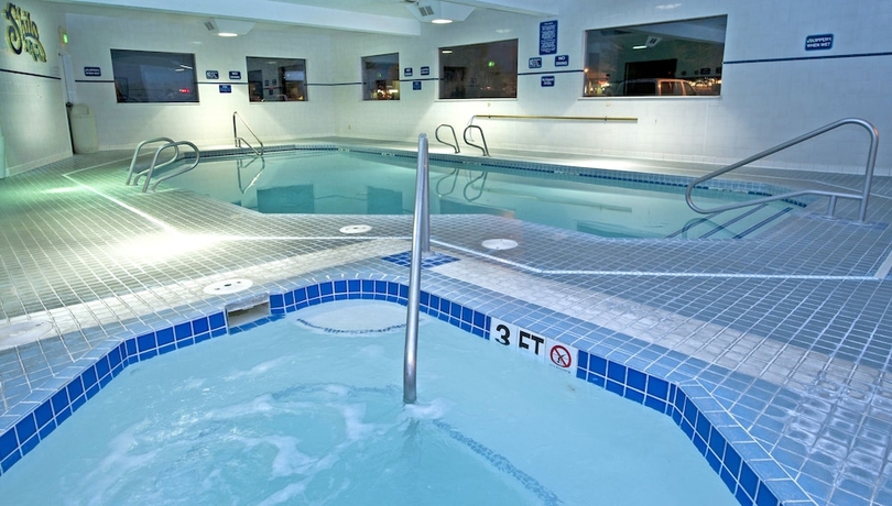 Imagen de la piscina del Hotel Shilo Inn Elko Suites. Foto 19