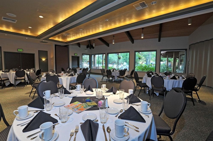 Imagen de los interiores del Hotel Shilo Inn Suites - Bend. Foto 13