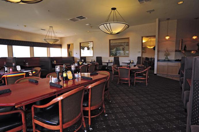 Imagen del bar/restaurante del Hotel Shilo Inn Suites - Klamath Falls. Foto 3