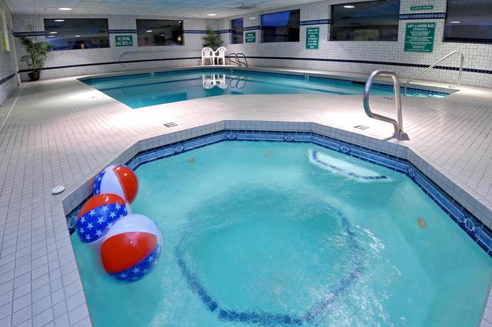 Imagen de la piscina del Hotel Shilo Inn Suites - Nampa Suites - Idaho. Foto 9