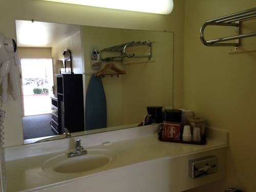 Imagen de la habitación del Hotel Shiloh Inn. Foto 6