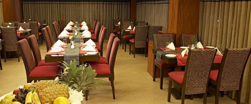 Imagen del bar/restaurante del Hotel Shilton Royale. Foto 1