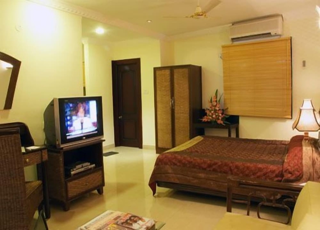 Imagen de la habitación del Hotel Shilton Suites. Foto 8