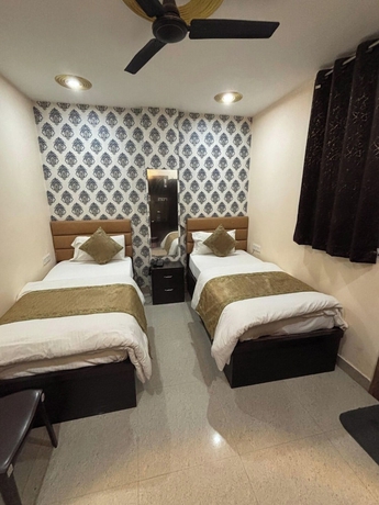 Imagen de la habitación del Hotel Shilva Inn. Foto 6