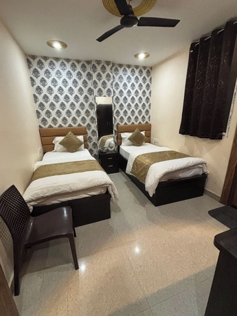 Imagen de la habitación del Hotel Shilva Inn. Foto 8