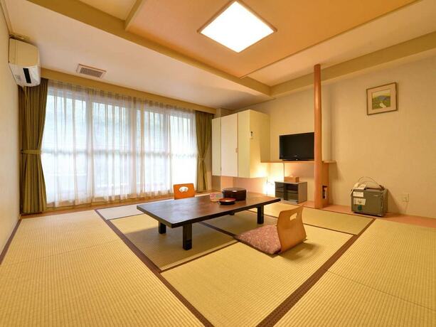 Imagen de la habitación del Hotel Shima Onsen Yuzurihaso Hot spring Inn. Foto 9