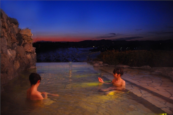 Imagen de la piscina del Hotel Shima Spain Mura. Foto 18