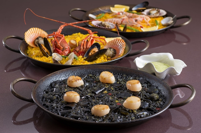 Imagen del bar/restaurante del Hotel Shima Spain Mura. Foto 4