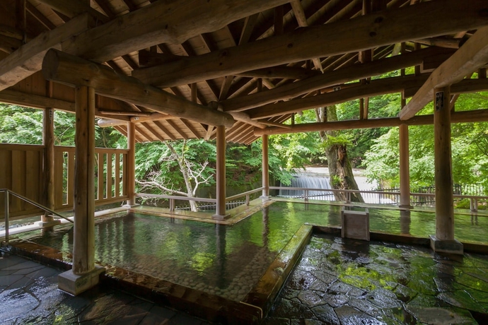 Imagen de la piscina del Hotel Shima Tamura. Foto 17