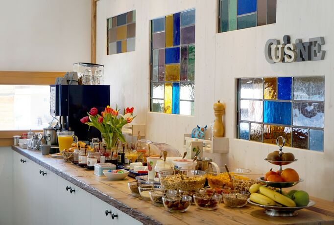 Imagen del bar/restaurante del Hotel Shima-davos. Foto 5
