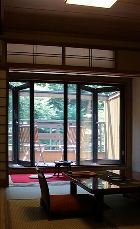 Imagen de la habitación del Hotel Shima-onsen Toshimaya. Foto 19
