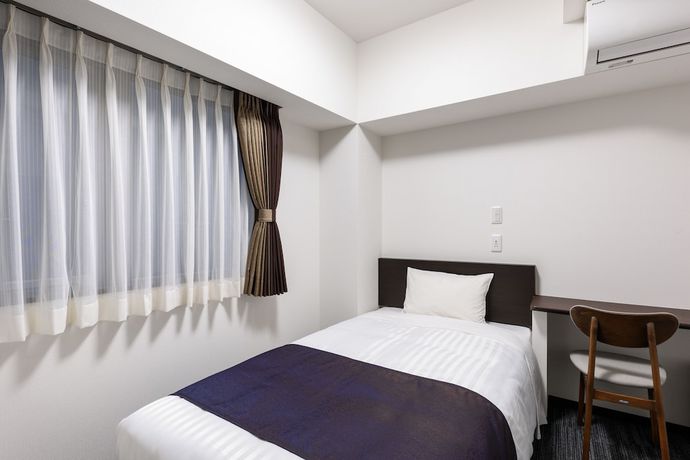 Imagen de la habitación del Hotel Shimbashi Urban. Foto 9