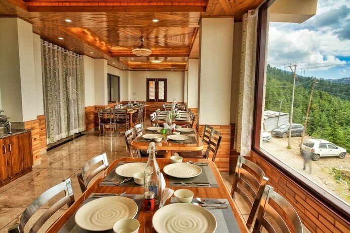 Imagen general del Hotel Shimla Alpine Regency. Foto 8