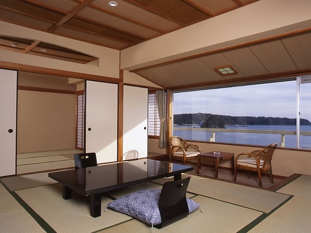 Imagen de la habitación del Hotel Shimoda Itoen Hanamisaki. Foto 8