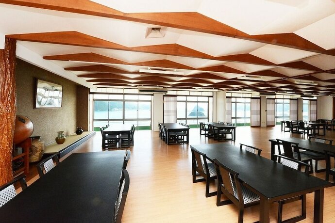 Imagen del bar/restaurante del Hotel Shimoda Ocean Park. Foto 14
